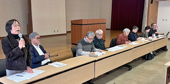 三重県職員の国籍条項復活の検討の撤回を求める市民集会のようす（2月16日・三重県津市）